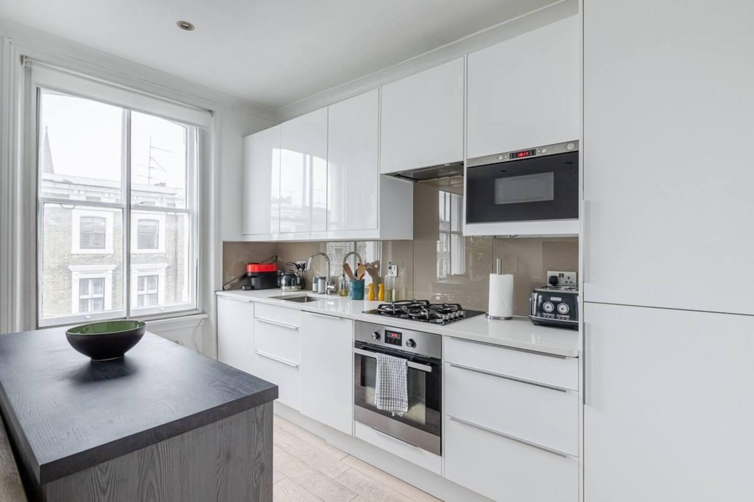 Stylish 2br Chelsea Penthouse With Private Rooftop * Лондон