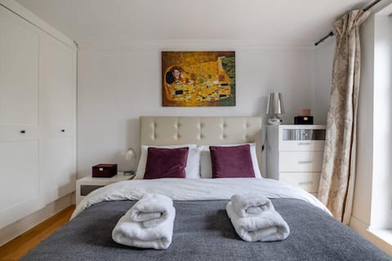 Апартаменты Stylish 2br Chelsea Penthouse With Private Rooftop